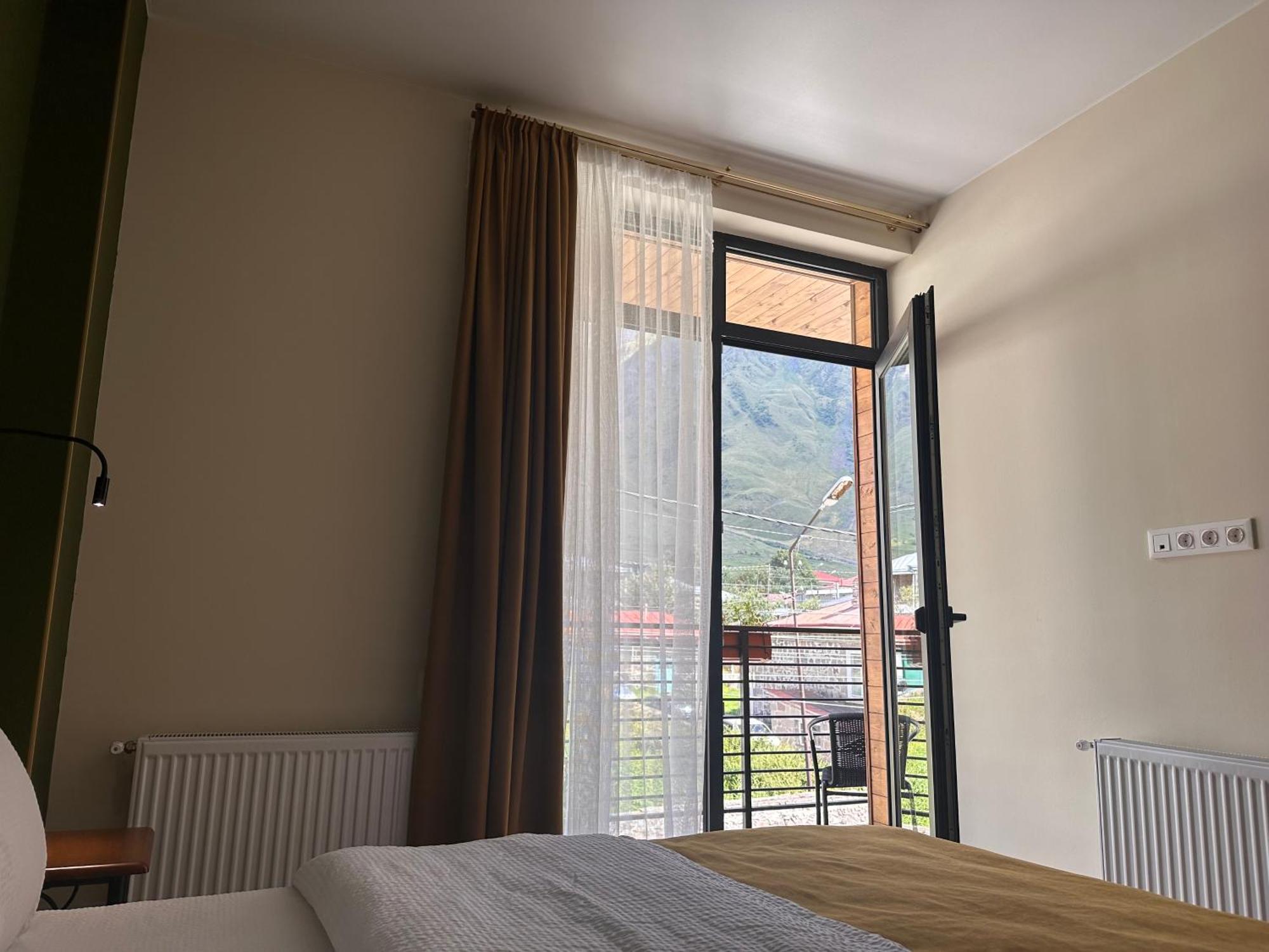 Hotel Mountime Kazbegi Eksteriør billede