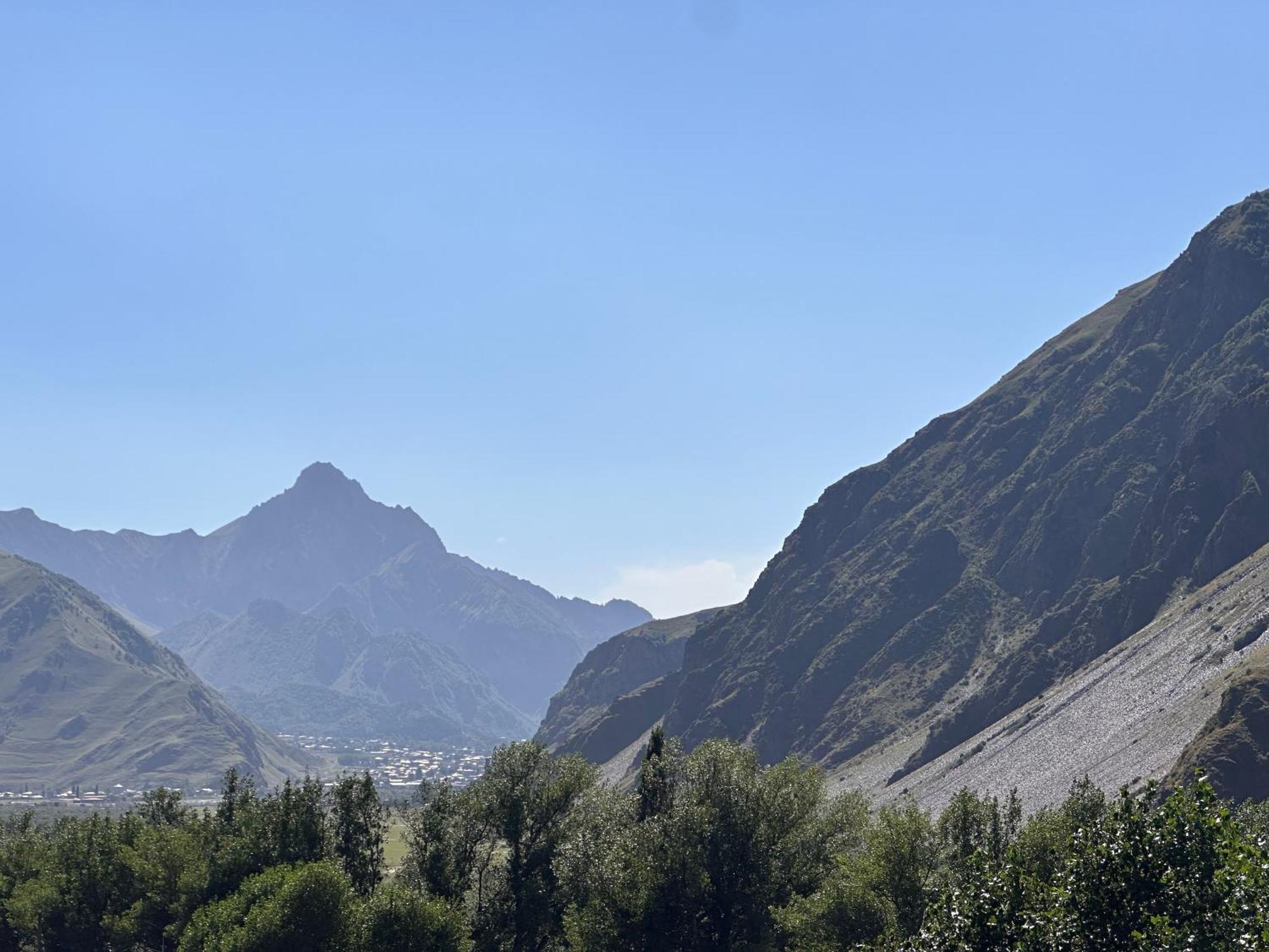 Hotel Mountime Kazbegi Eksteriør billede