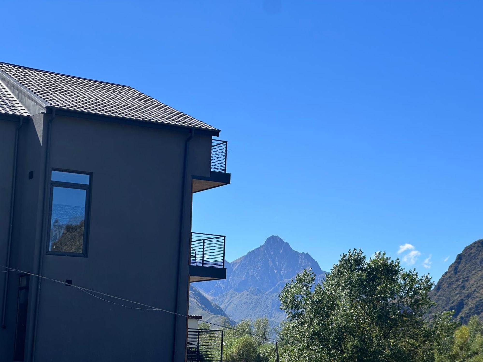Hotel Mountime Kazbegi Eksteriør billede
